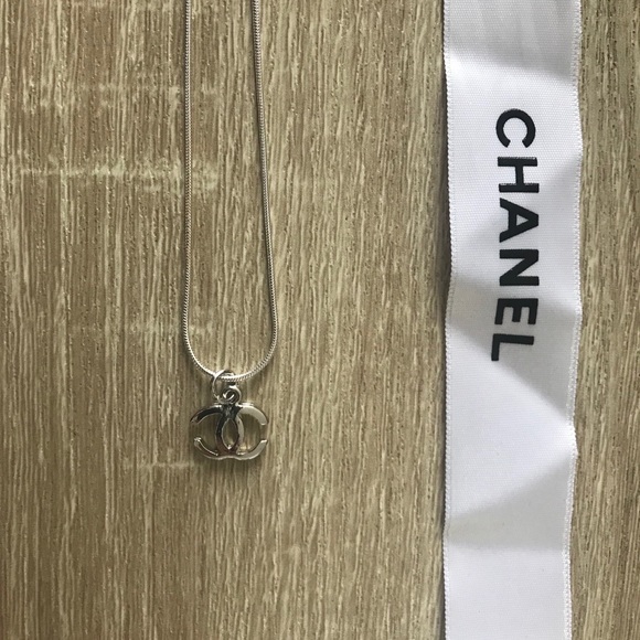 🖤Authentic CHANEL Zipper For Sale w 925 Necklace - Picture 4 of 12